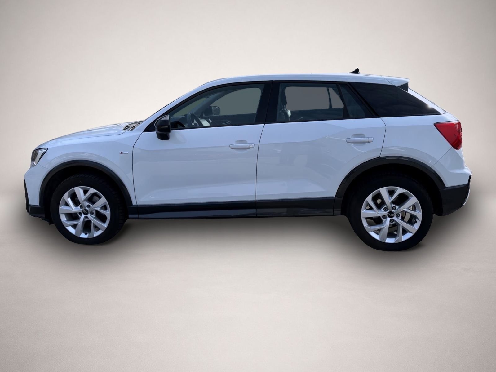 Bild 3 Audi Q2 35 TFSI S tronic line AHK KAMERA ACC LEDNAVI