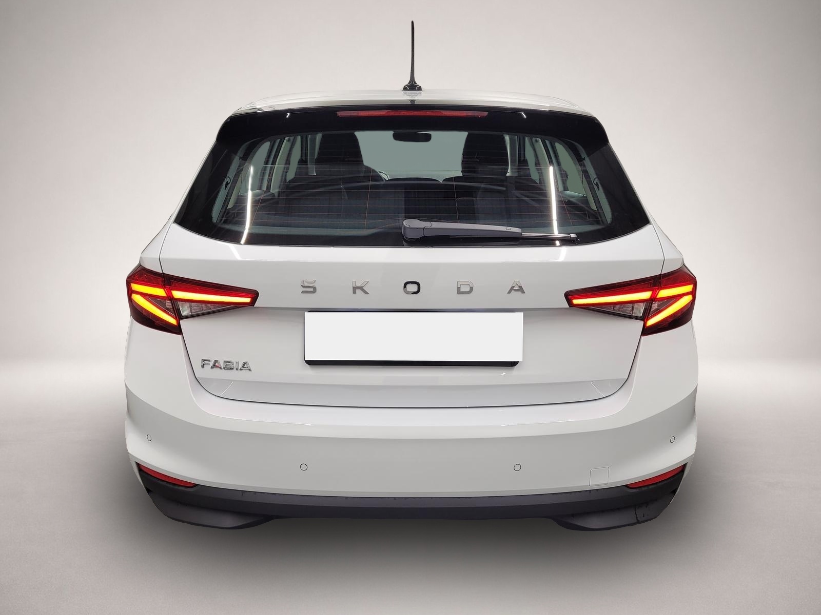 Bild 4 Skoda Fabia LED/Smart-Link/SHZ/Kam/Tempomat/15-LM