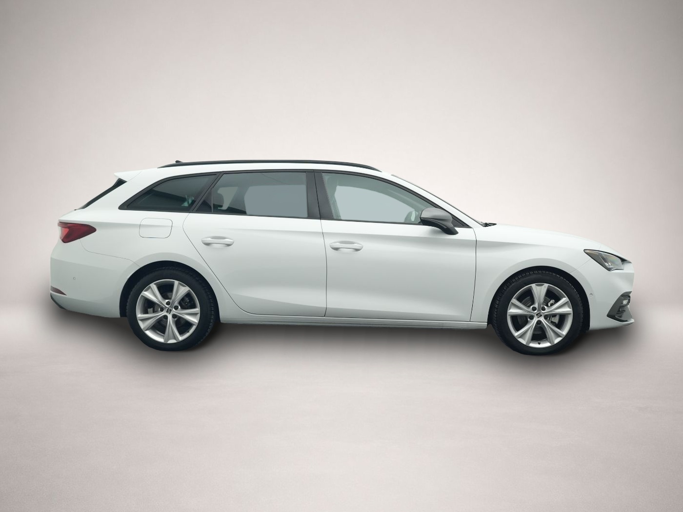 Fotografie 6 des Seat Leon Sportstourer 1.5 eTSI DSG FR LED NAVI ACC S