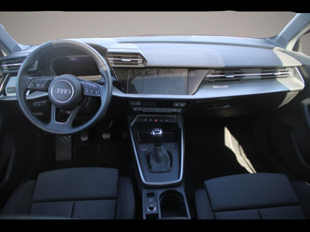 Fotografie 4 des Audi A3 Sportback 35 TFSI advanced AHK/Pano/Einparkhi