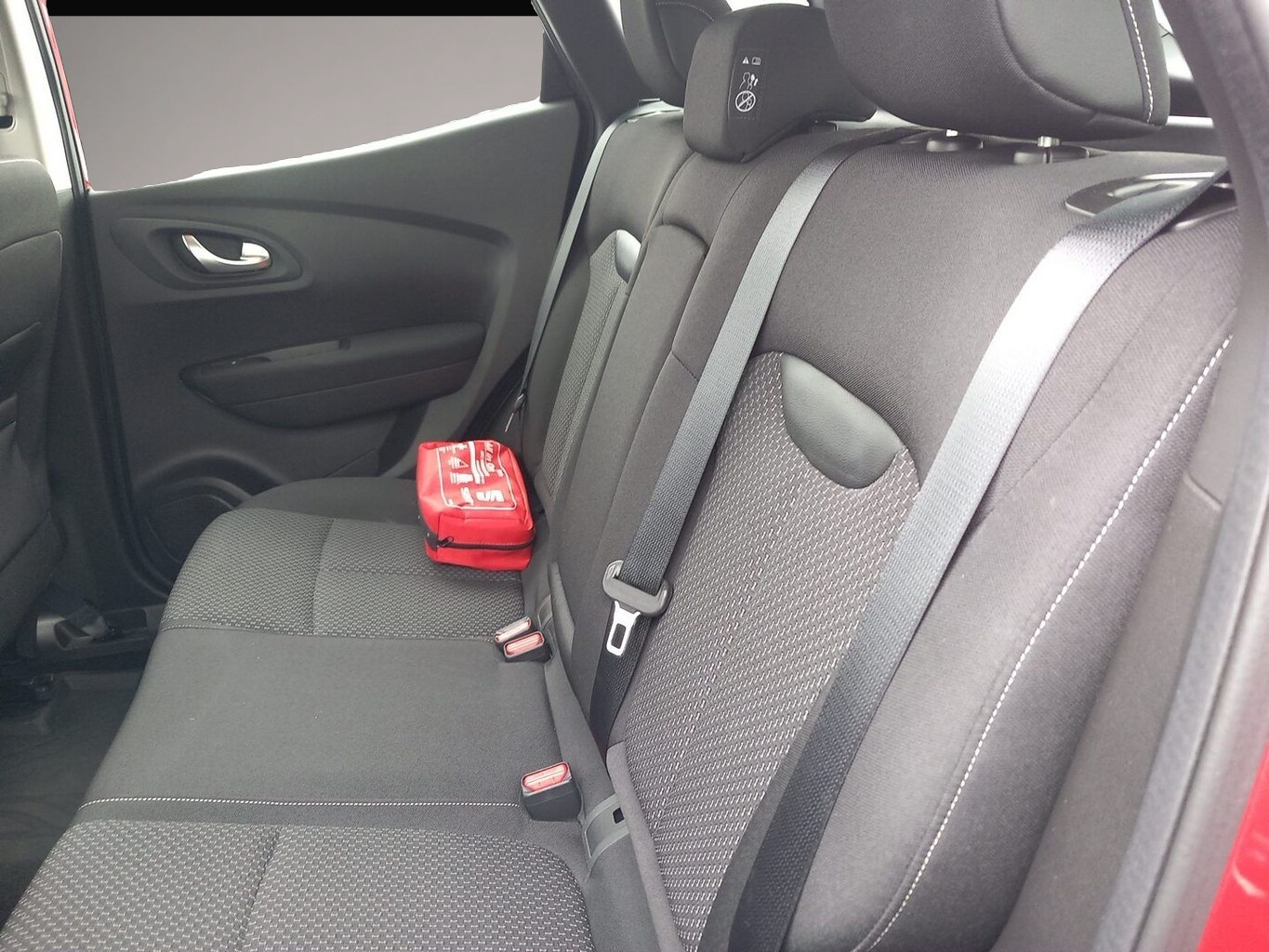 Bild 7 Renault Kadjar 1.3 TCe 160 Business Edition Nav PDC SHZ
