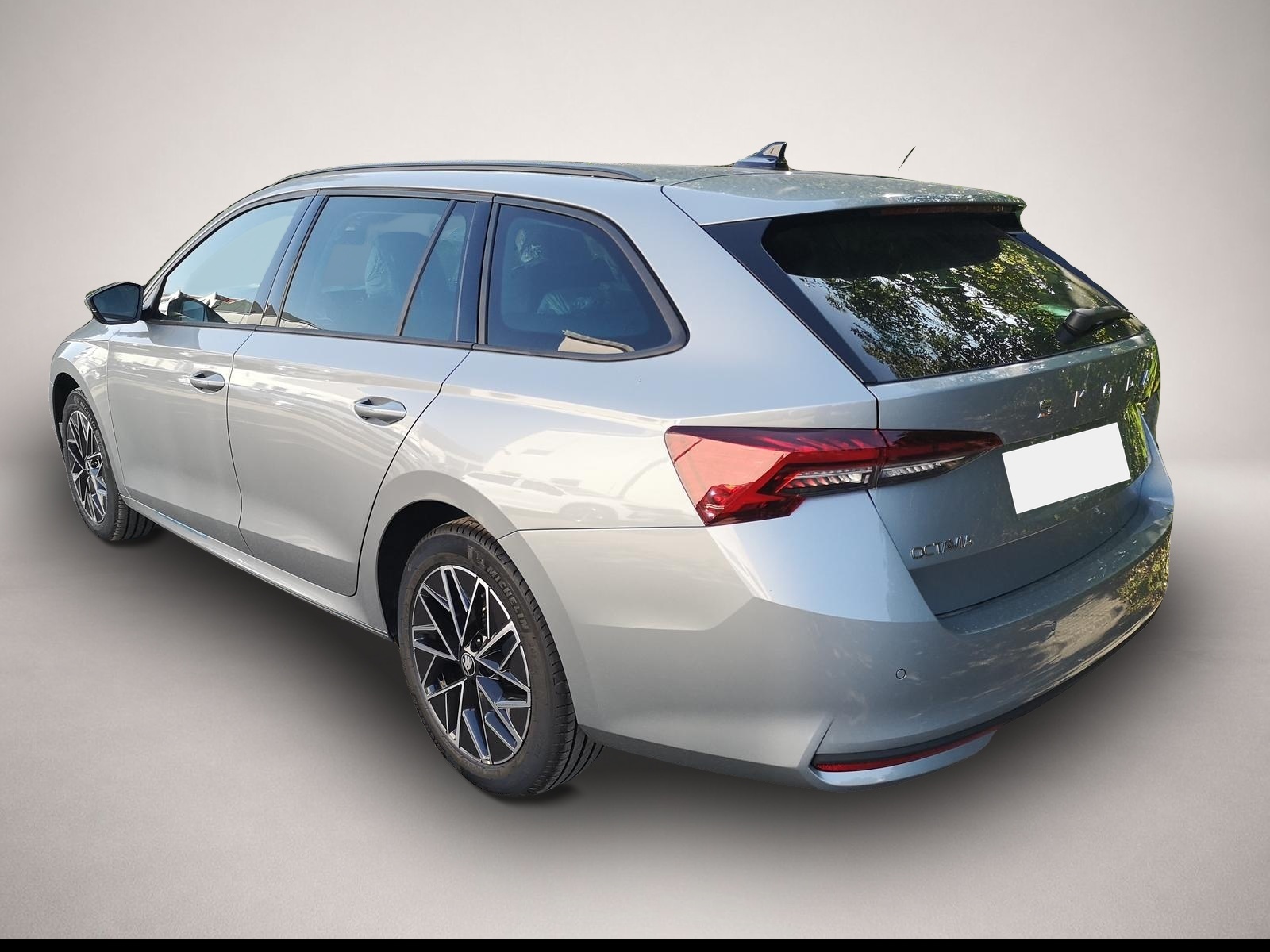 Fotografie Skoda Octavia Kombi 2.0 TDI DSG Selection 17 Lodge Nav