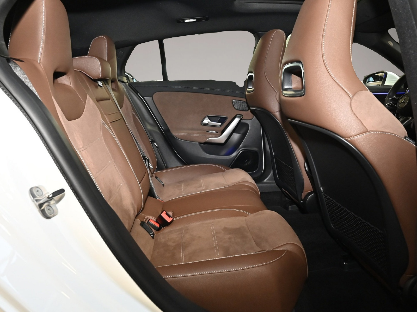 Bild 4 Mercedes-Benz CLA 250