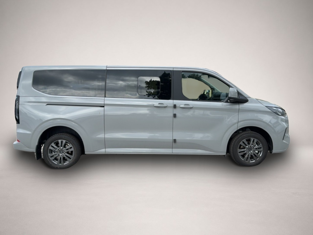 Fotografie 7 des Ford Tourneo Custom TITANIUM 320 L2 NAVI / AHK / STD-