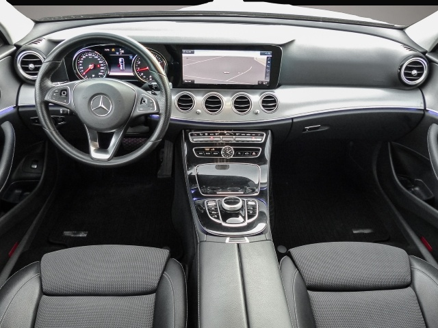 Mercedes-Benz E 200 E 200 T-Modell Niveau Navi LED El. Heckklappe Me - Thumbnail 5