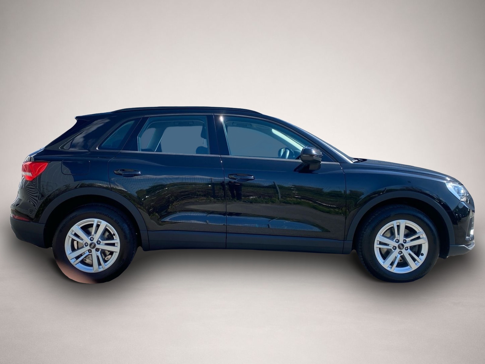Fotografie 6 des Audi Q3 35 TDI S-tronic *Navi*LED*App-Connect*