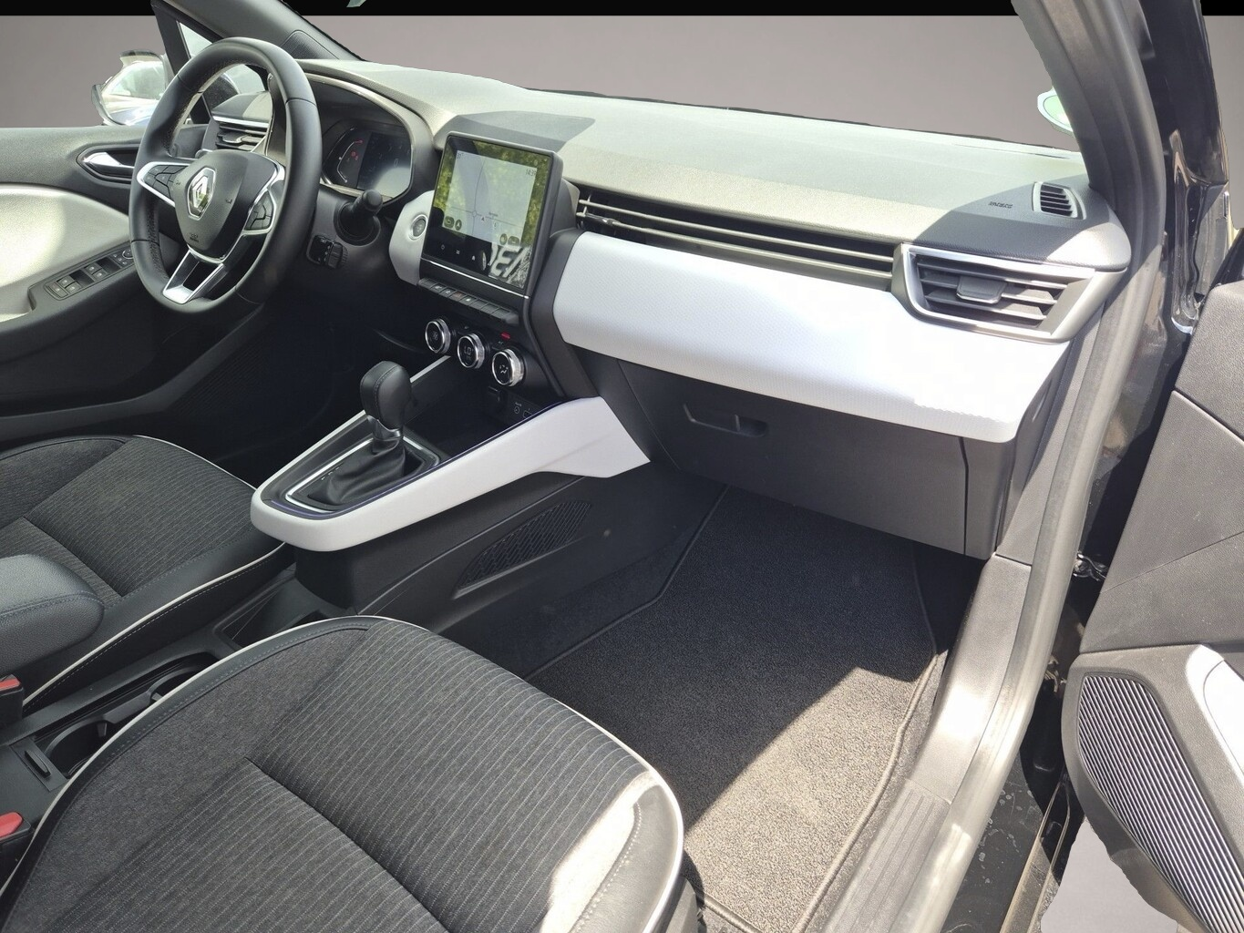 Bild 5 Renault Clio V 1.0 TCe 90 CVT Techno LED Nav PDC Temp