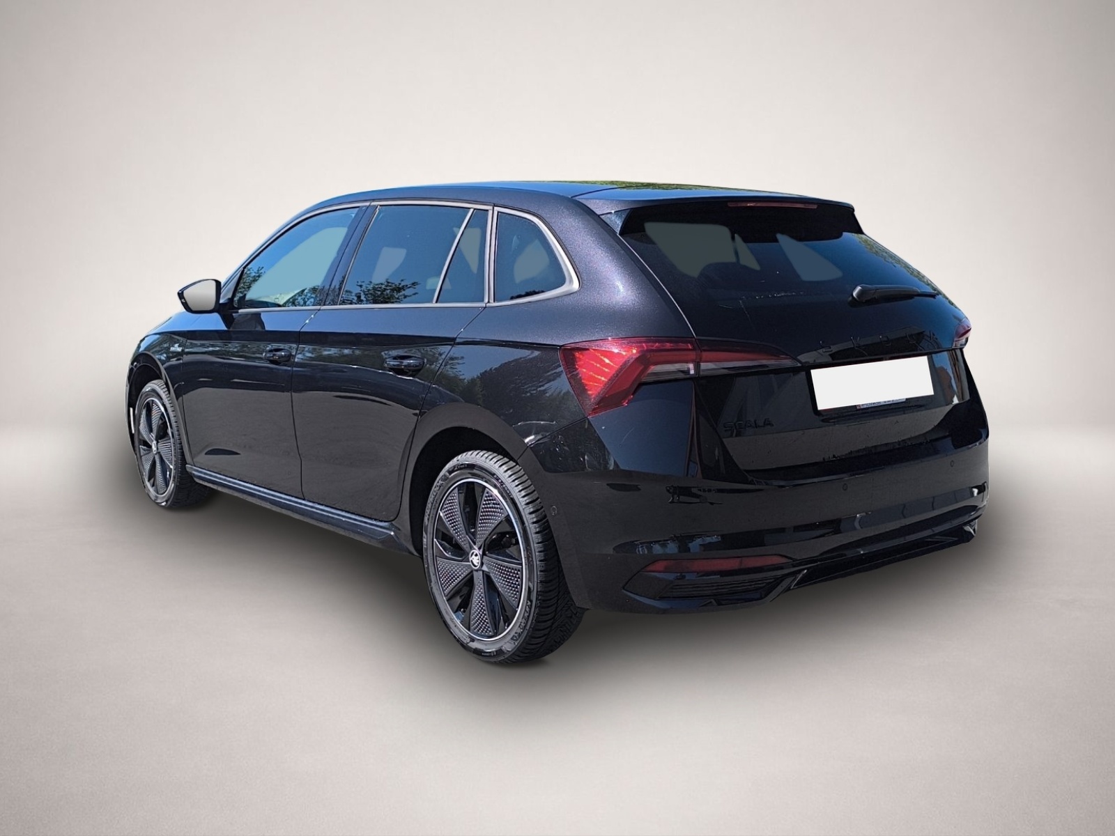 Bild 5 Skoda Scala 1.5 TSI DSG Monte Carlo AHK NAVI PANO ACC