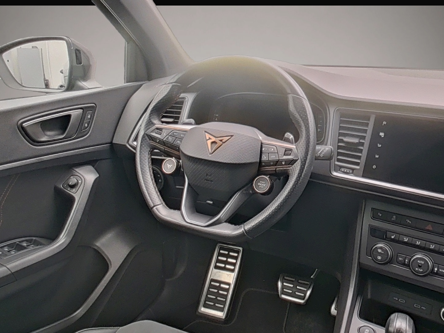 Bild 4 Cupra Ateca 2.0 TSI DSG 4Dr. VZ 5-J-GAR EASY-OPEN NAVI