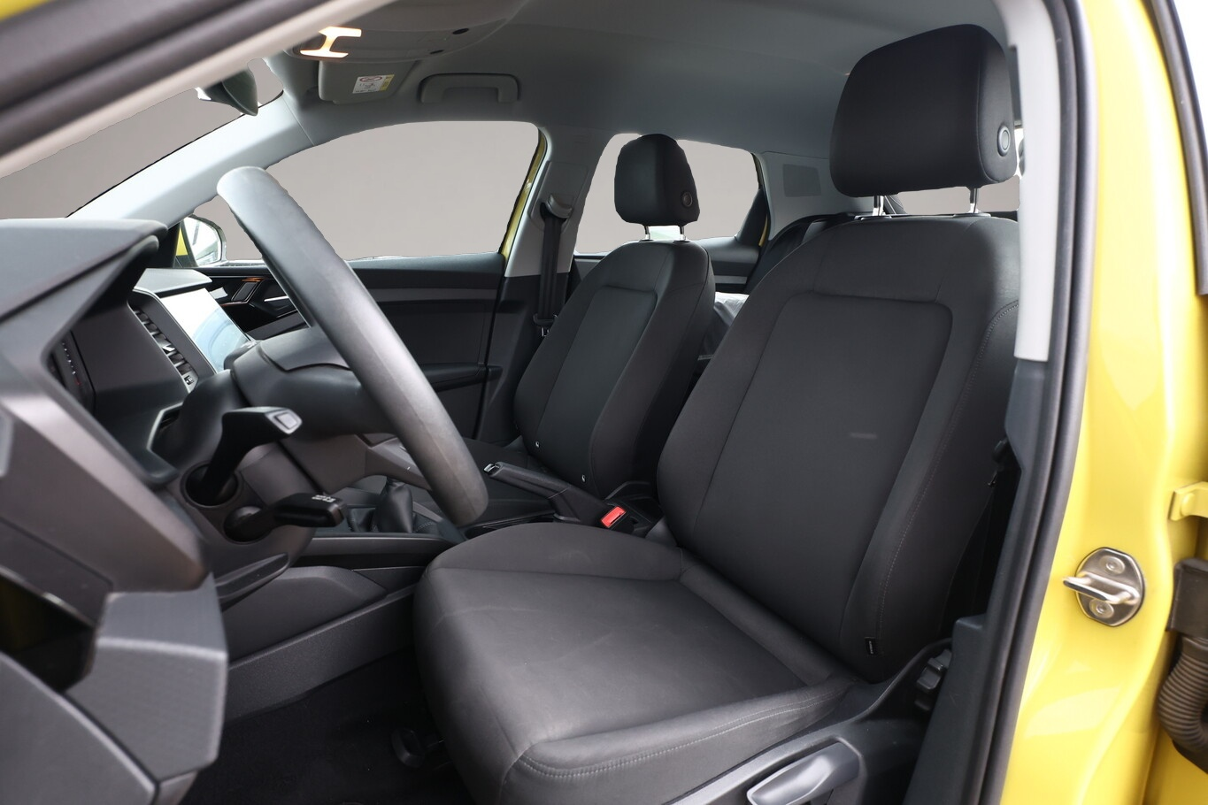 Bild 5 Audi A1 Sportback 30 TFSI advanced PDC SHZ MMI+