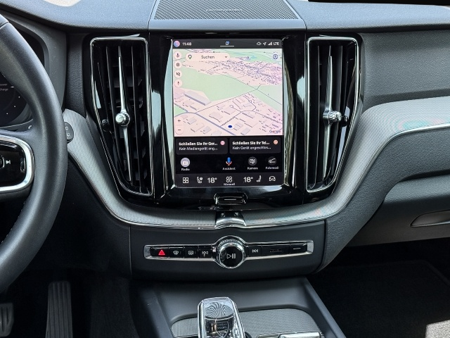 Fotografie 7 des Volvo XC60 R Design Recharge Plug-In Hybrid AWD StandH
