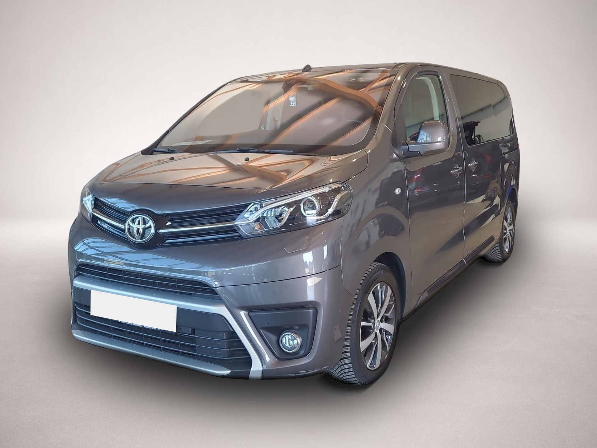 Bild 1 Toyota Proace (Verso) Proace L1 Executive Navi HUD Bi-Xenon SHZ MFL BT