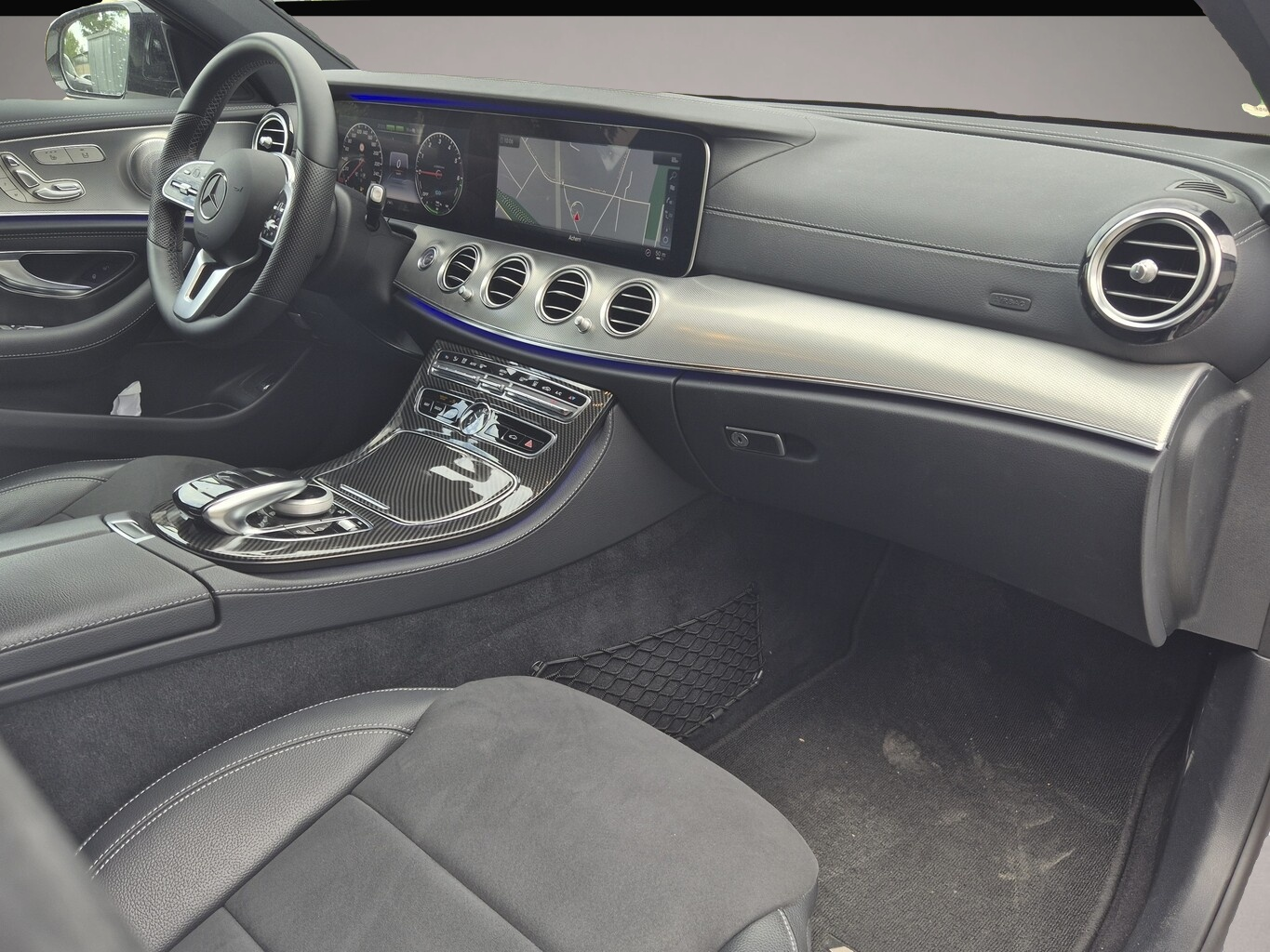 Bild 6 Mercedes-Benz E 300 de T AMG Line Multibeam Distronic Widescr.