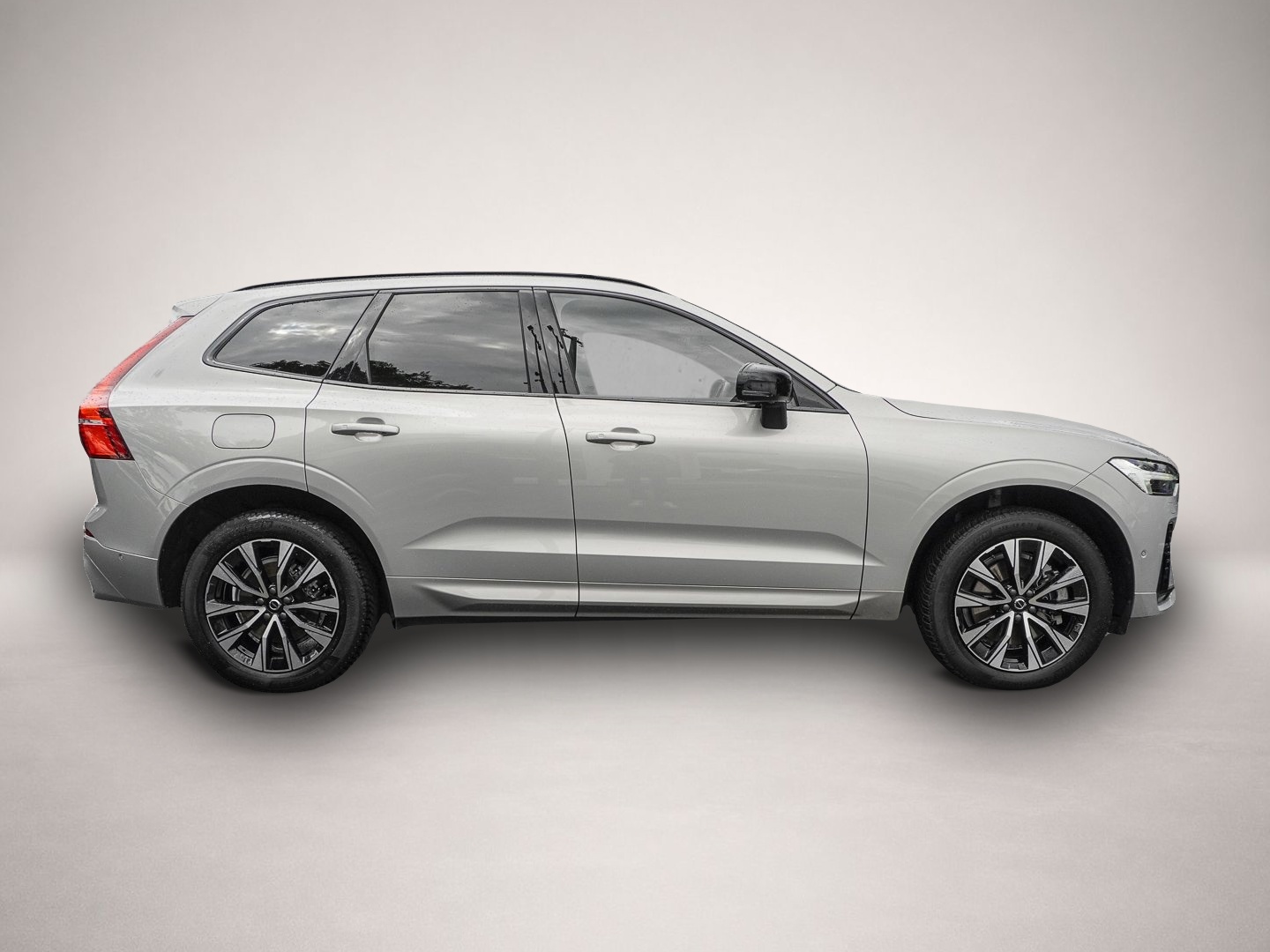 Bild 4 Volvo XC60 B4 AWD Plus Dark Plus Dark AWD