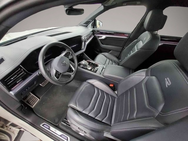 Bild 5 Volkswagen Touareg 3.0 TDI 4M Tiptr. R-Line *AHK*Pano*Head-