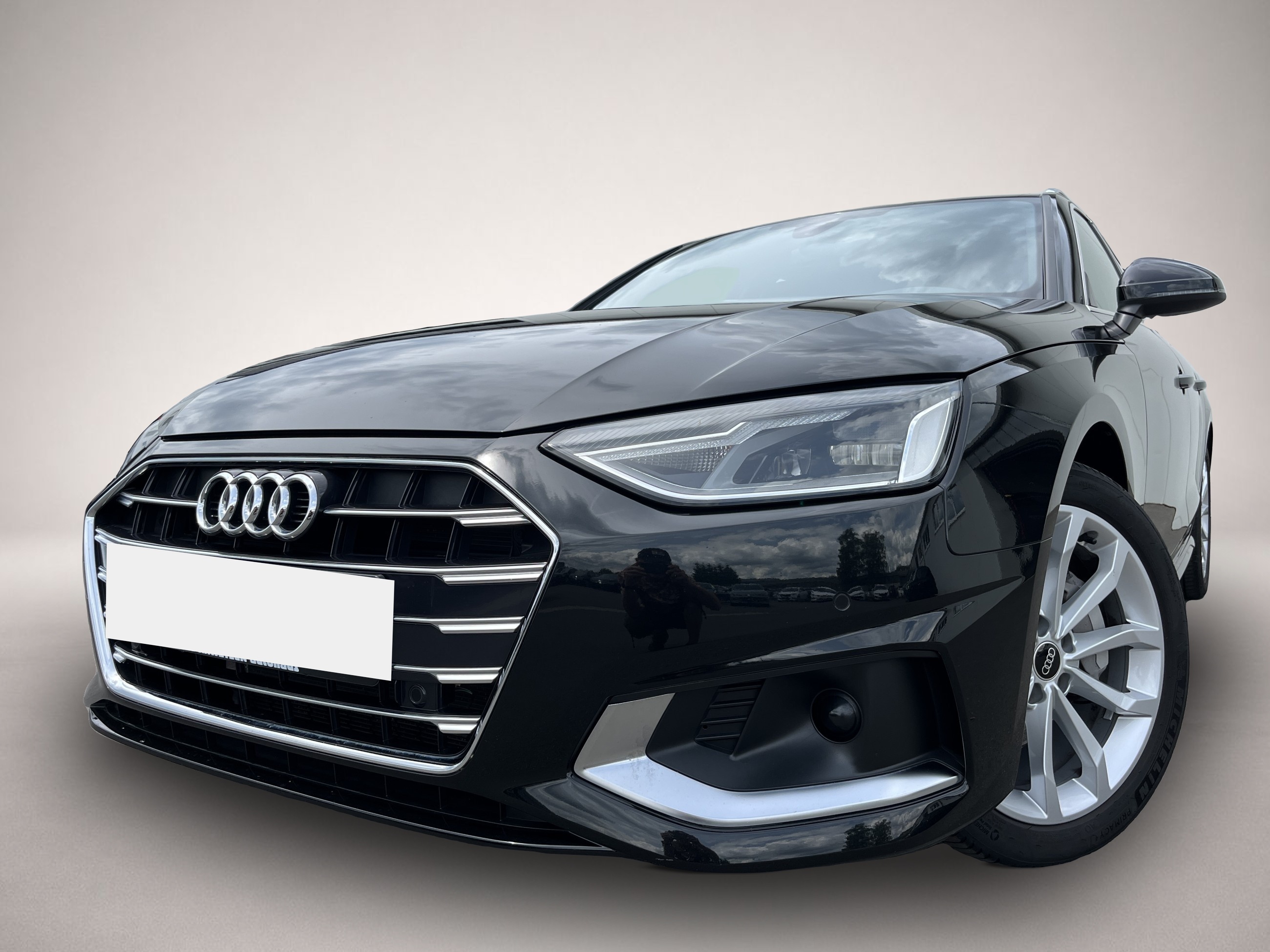 Fotografie Audi A4 Avant 40 2.0 TDI S tronic advanced AHK VirtCo