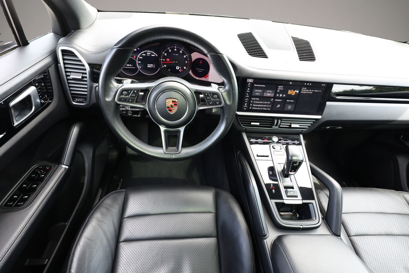 Bild 6 Porsche Cayenne 3.0 V6 340 PASM Pano 20Z AHK PDLS LED