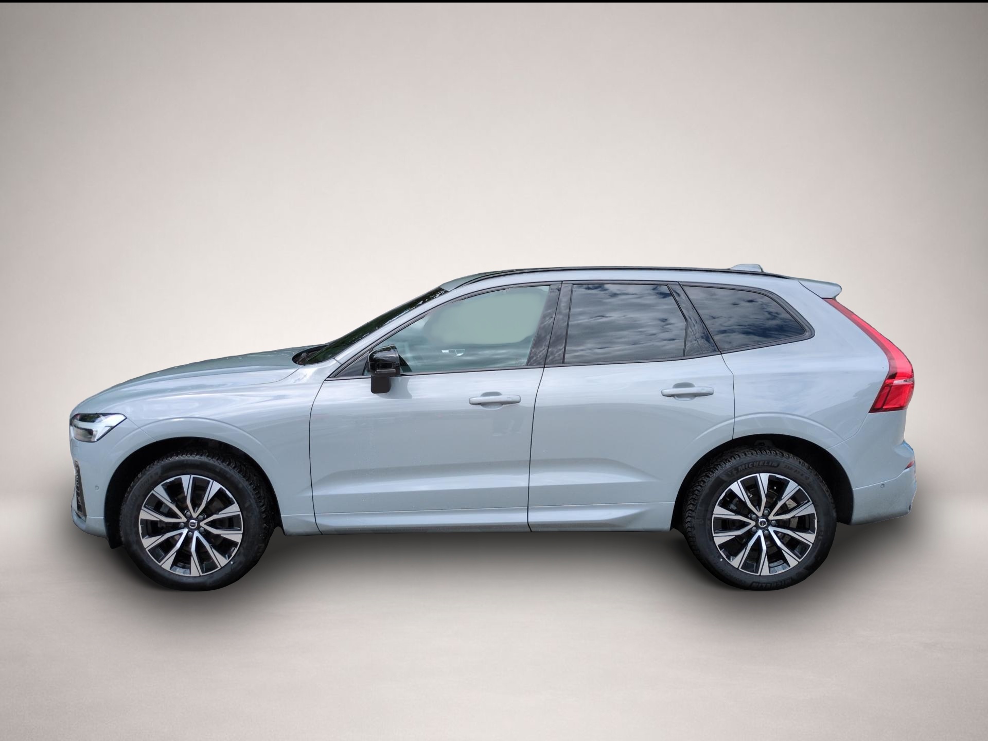 Bild 5 Volvo XC60 XC 60 Plus Dark AWD