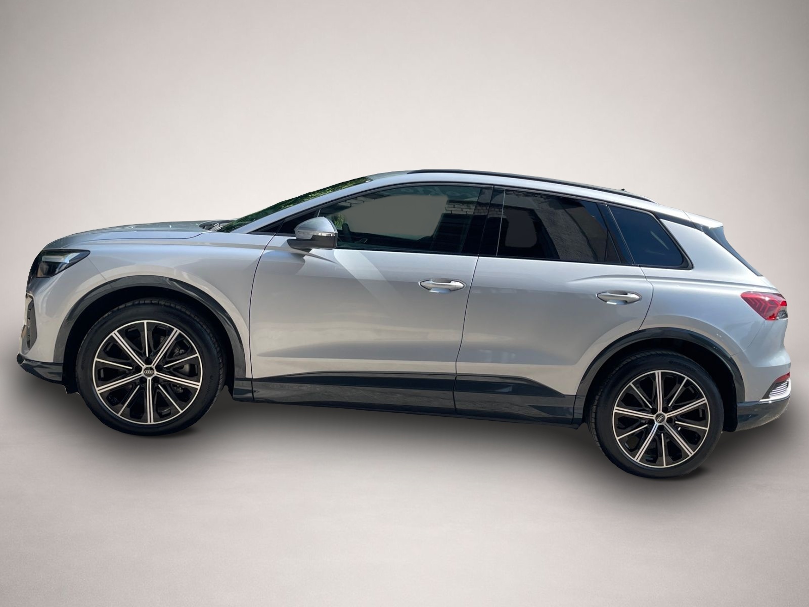 Fotografie 2 des Audi Q4 e-tron 40 advanced*schwarzpaket*AHK*