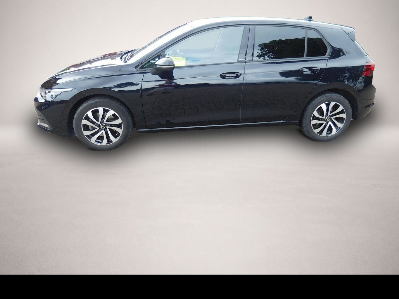 Vehicle image 0