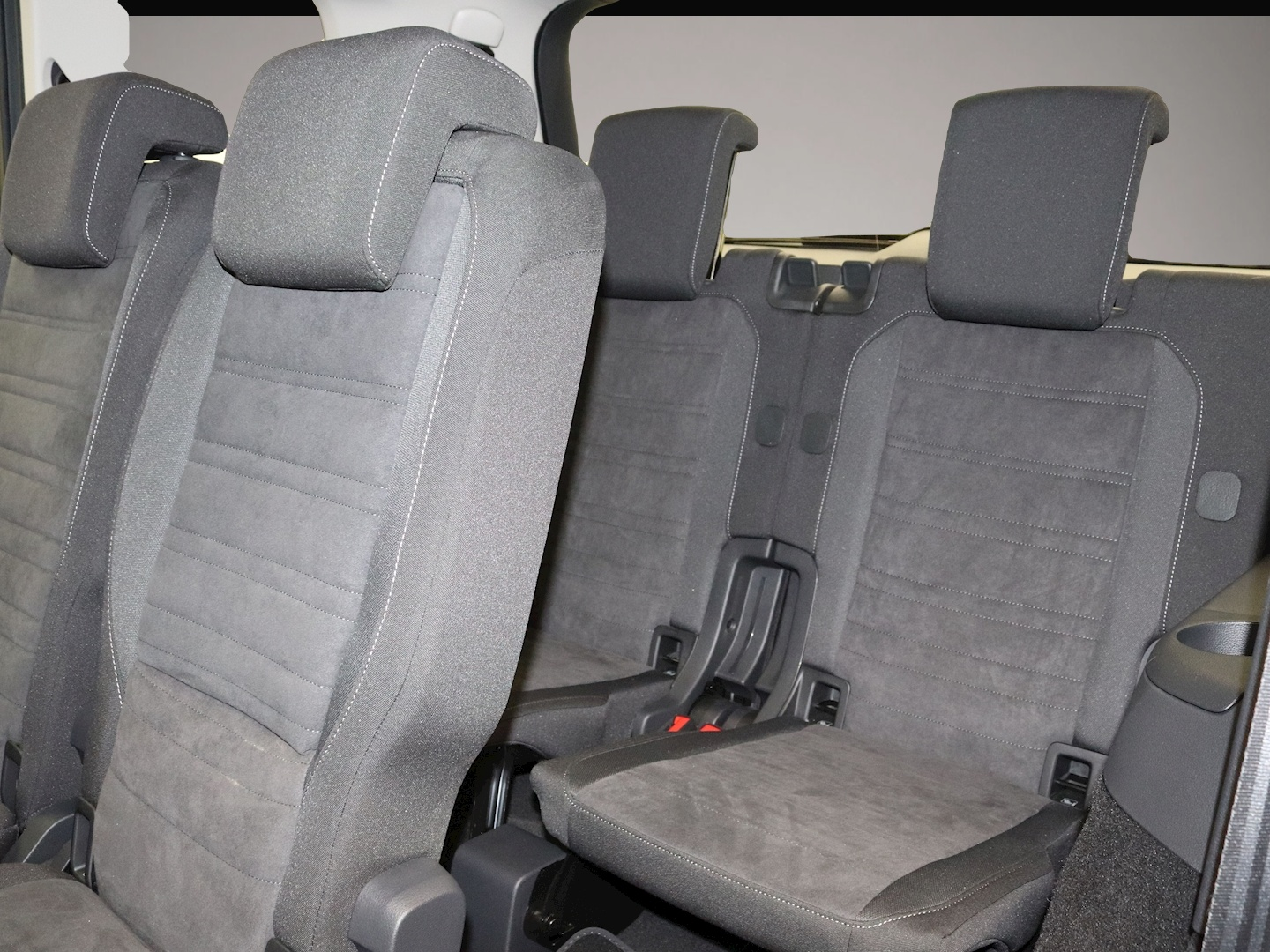 Bild 5 Volkswagen Touran 2.0 TDI DSG Highline R-Line BLACK STYLE K