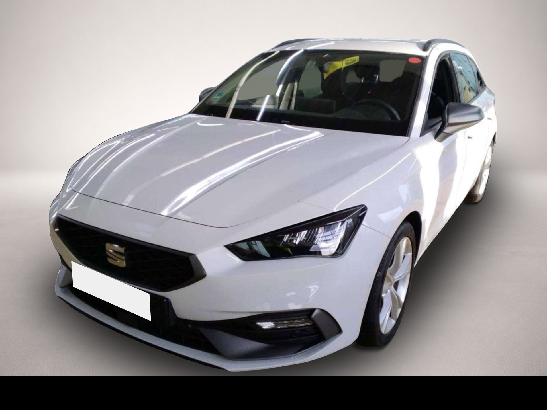 Fotografie Seat Leon Sportstourer 1.5 eTSI FR