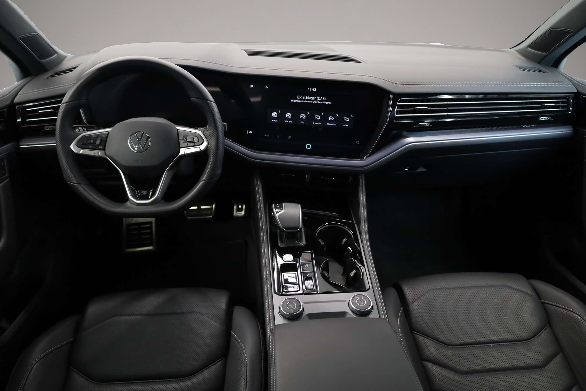 Fotografie des Volkswagen Touareg 3.0 TDI V6 4Motion R-Line