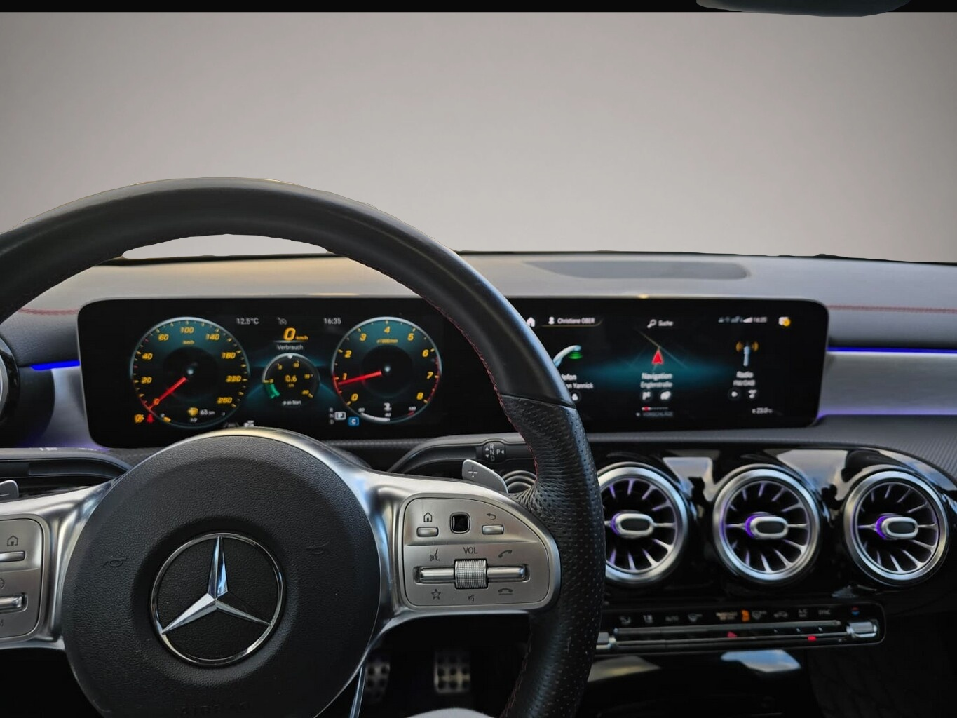 Bild 5 Mercedes-Benz CLA 200 DCT AMG Line Multibeam 19Z Pano KeyLess