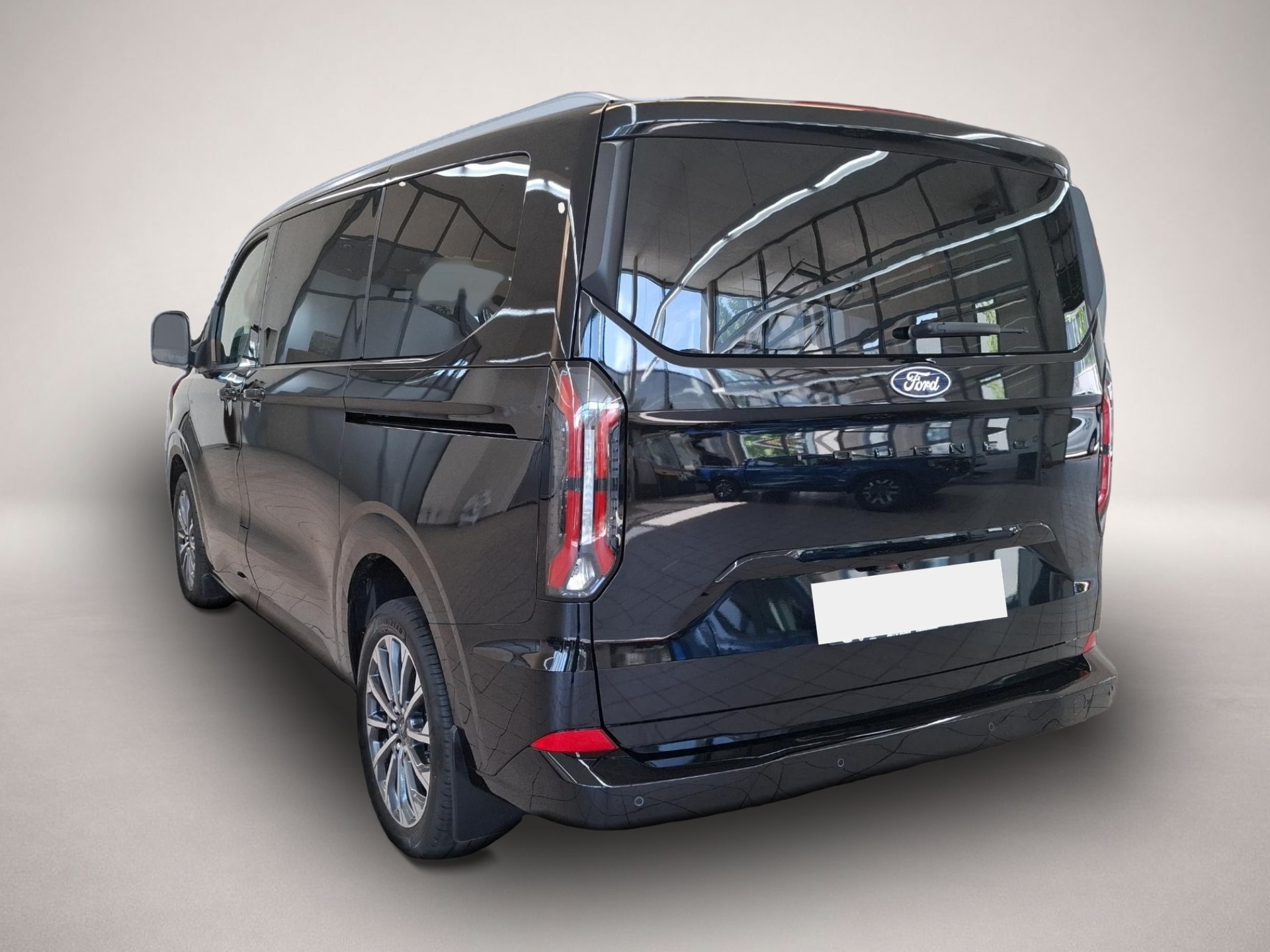 Fotografie 2 des Ford Tourneo Custom L1 Titanium X AHK Bluetooth Navi