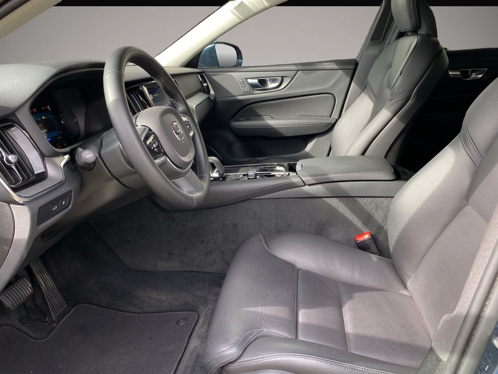 Bild 7 Volvo V60 Kombi T8 Plus Bright Recharge *WiPA*DAB+*SHZ