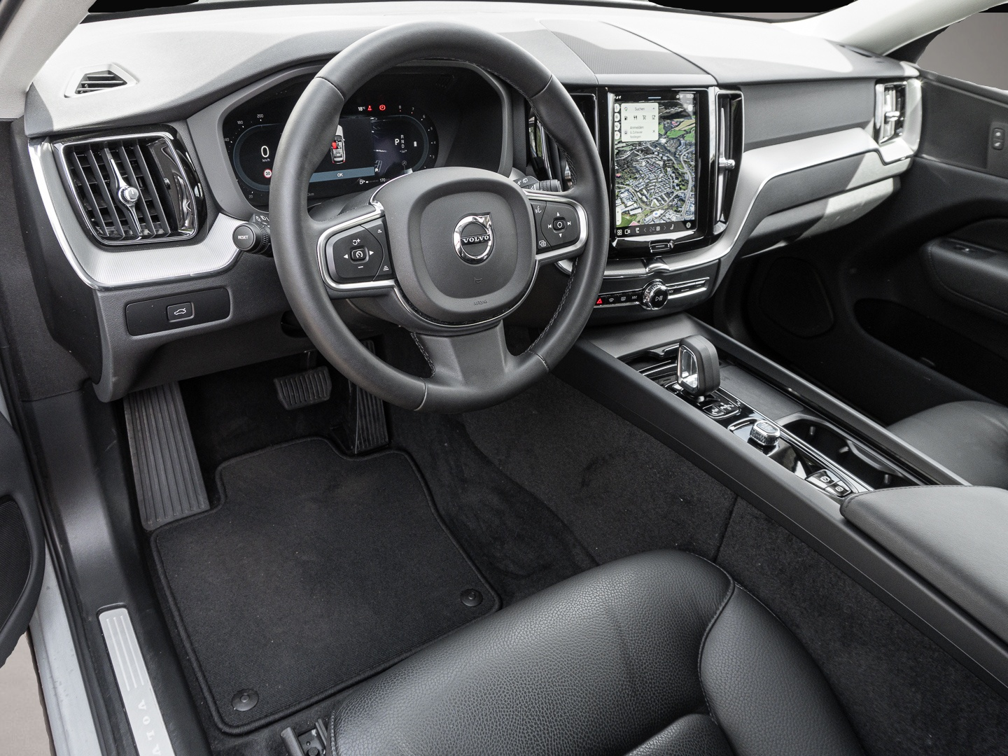 Bild 7 Volvo XC60 Core 2WD AHK Digitales Cockpit Soundsystem