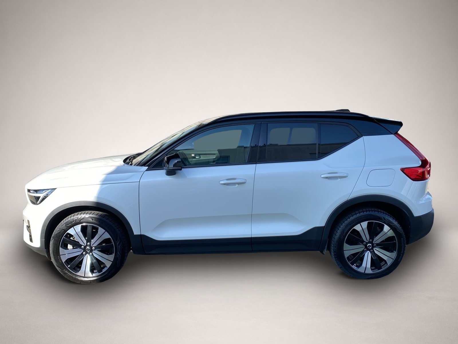 Bild 2 Volvo XC40 P8 Plus Recharge Pure Electric ACC*LED*Navi