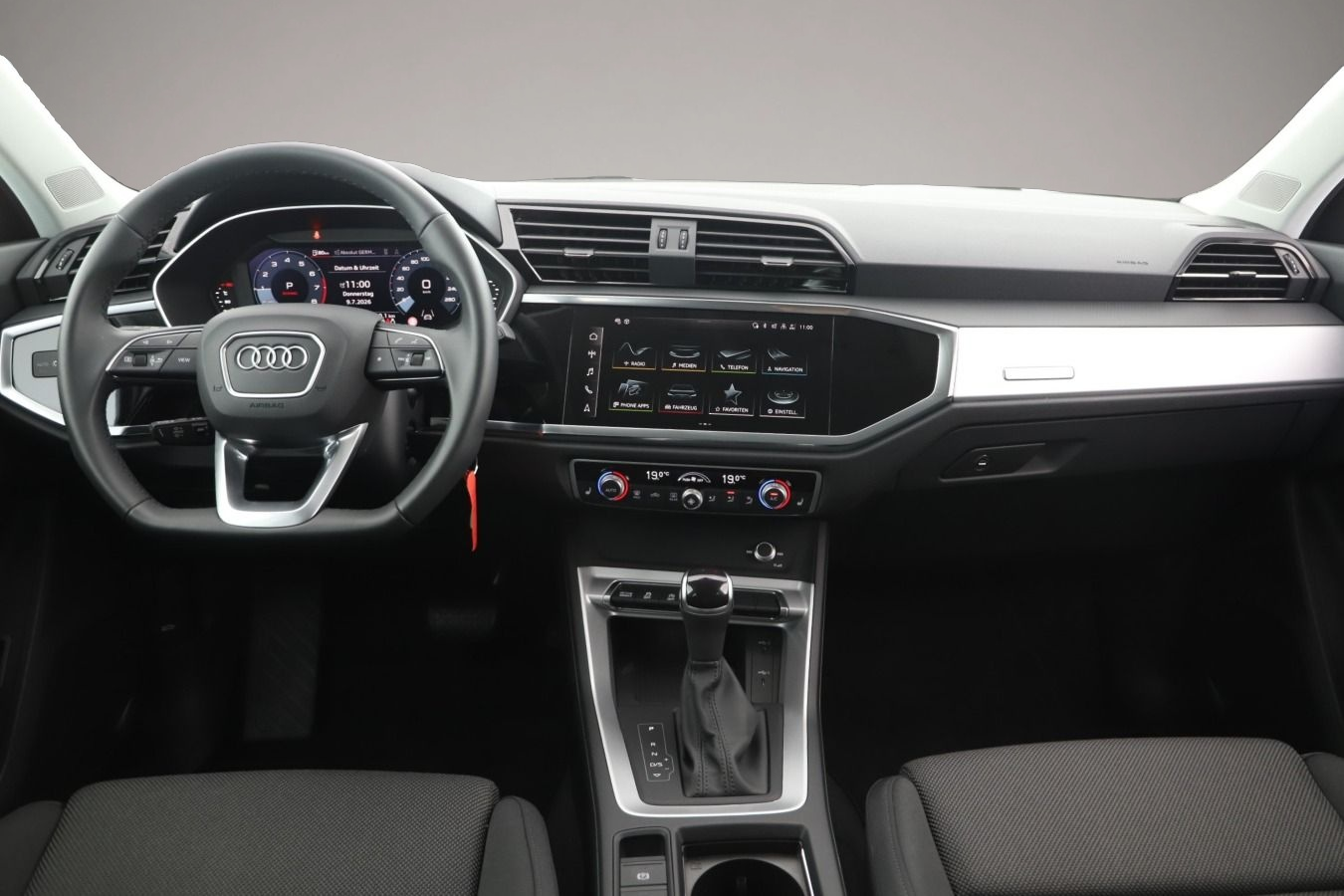 Bild 7 Audi Q3 Sportback 35 TFSI S tronic S line Navi+/AHK/1