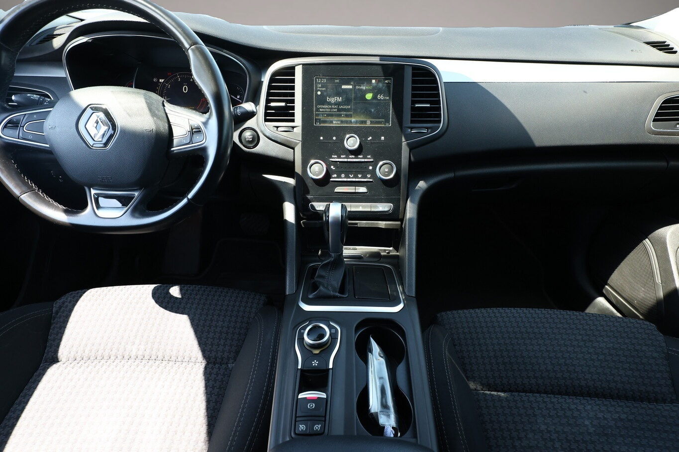 Bild 7 Renault Talisman Grandtour 1.3 TCe 160 EDC Life PDC Temp