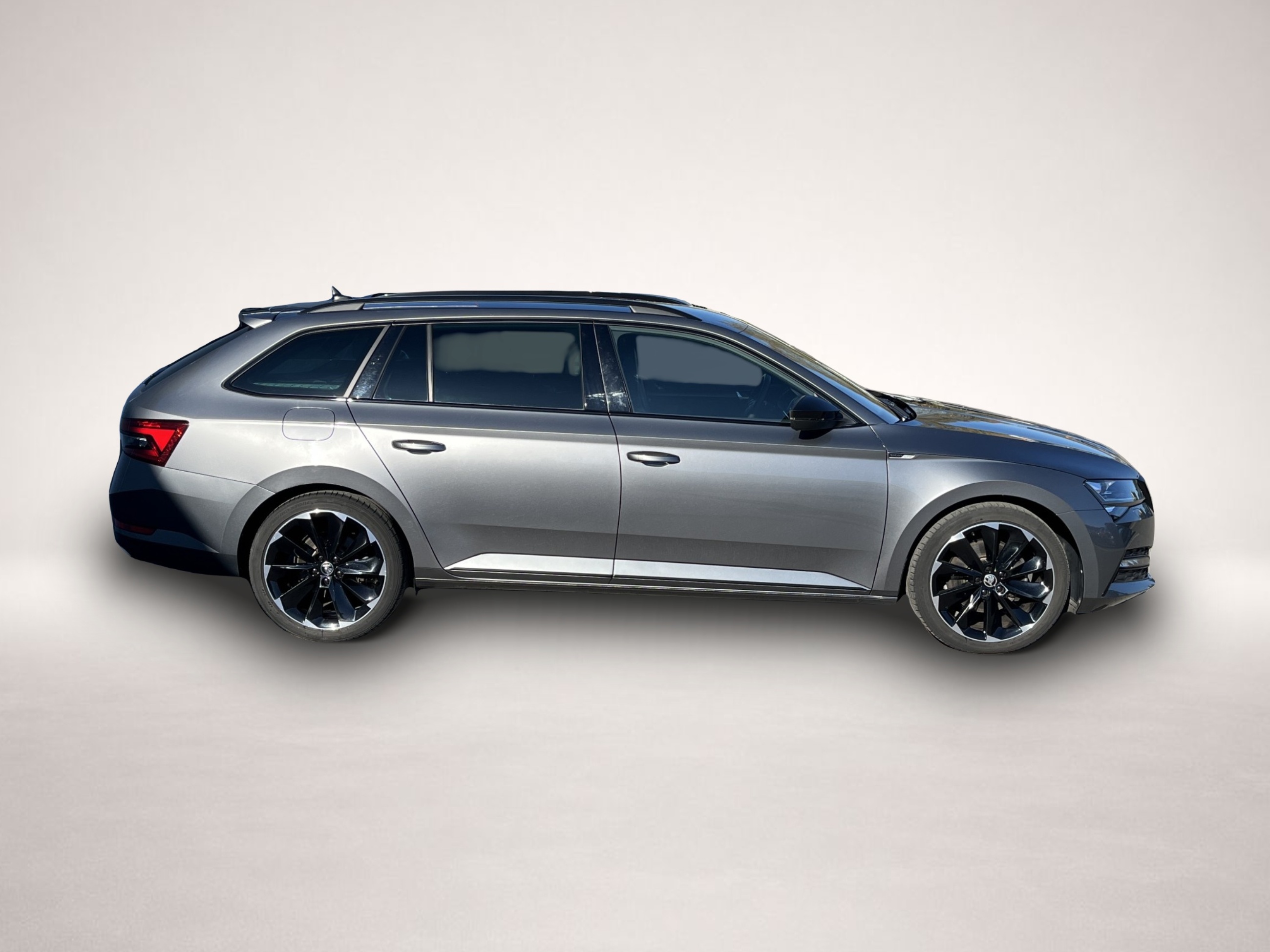 Fotografie 4 des Skoda Superb Combi 2.0 TDI DSG 4x4 Sportline 225¤ m.20
