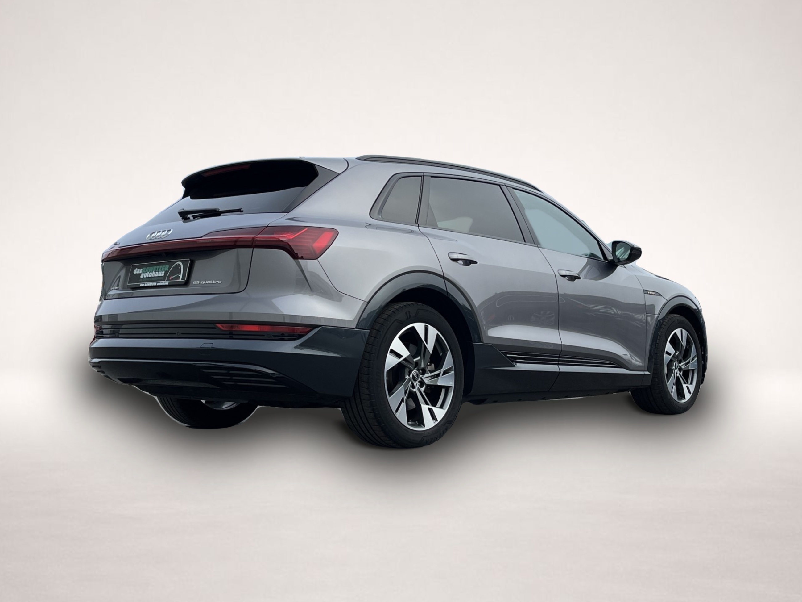 Fotografie des Audi e-tron Advanced 20 Zoll Optikpaket BO-Sound el.K