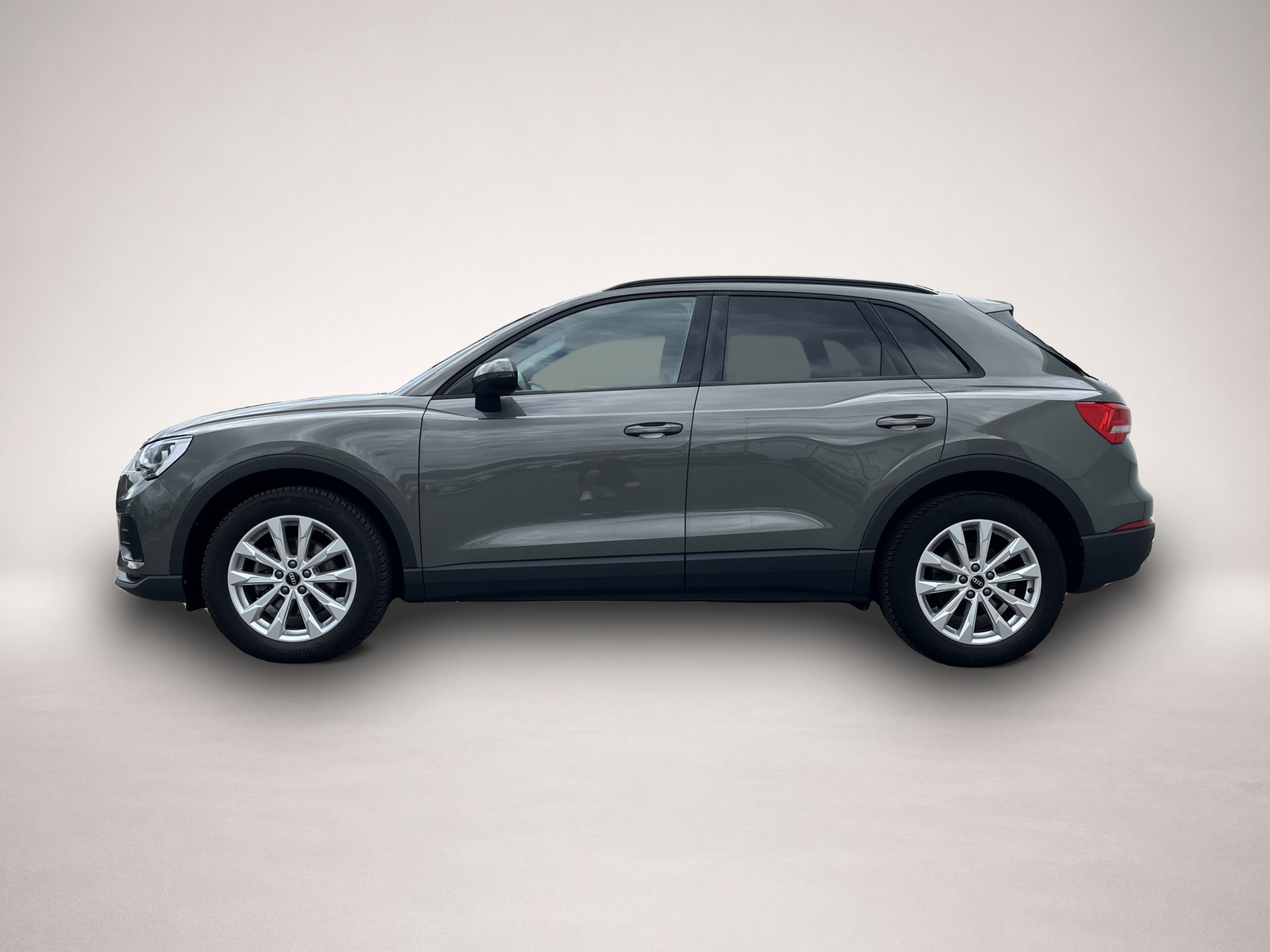 Fotografie Audi Q3 35 1.5 TFSI 181¤ m.20% Anz. AHK Navi PDC SHZ