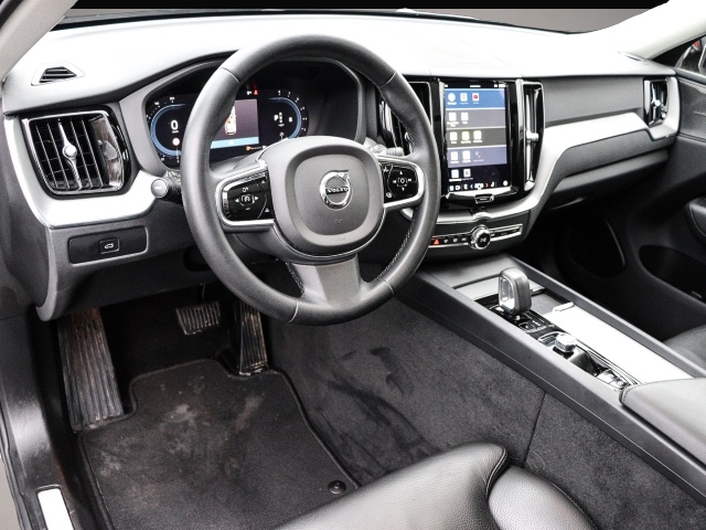Bild 3 Volvo XC60 Plus Dark 2WD AHK El. Panodach Digitales Co
