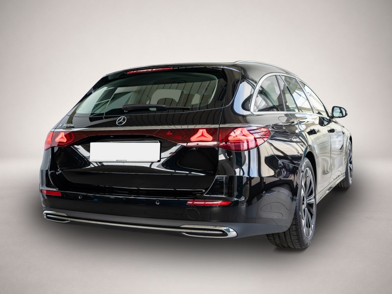 Fotografie des Mercedes-Benz E 300