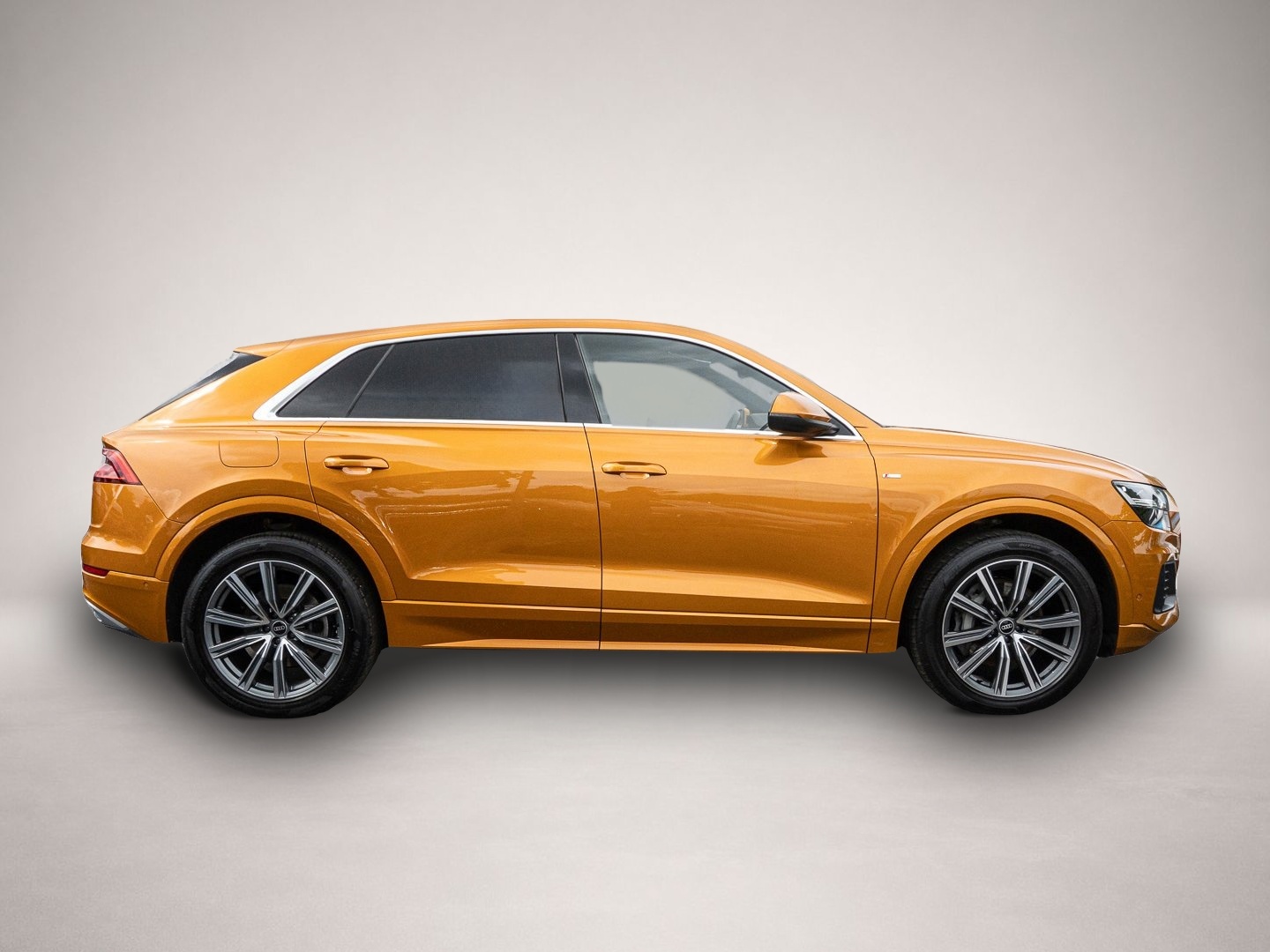 Bild 4 Audi quattro Q8 45 TDI quattro tiptronic Head UP Virtuell LED