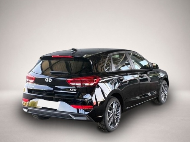 Bild 2 Hyundai i30 Comfort Plus 1.0 T-GDI Navi / PDC V+H mit K.