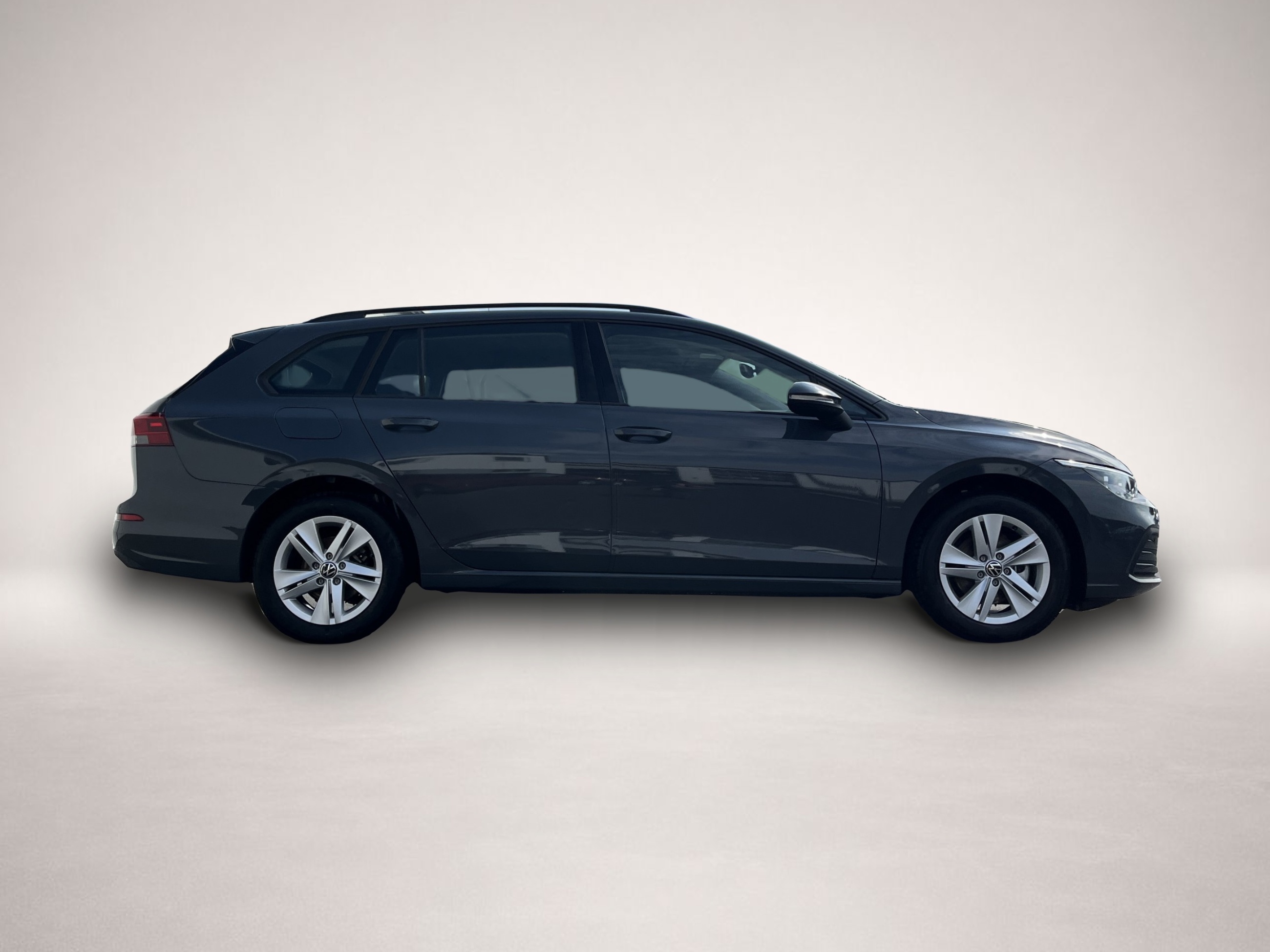 Fotografie des Volkswagen Golf Variant 1.5 TSI DSG Life Navi TravelAssist