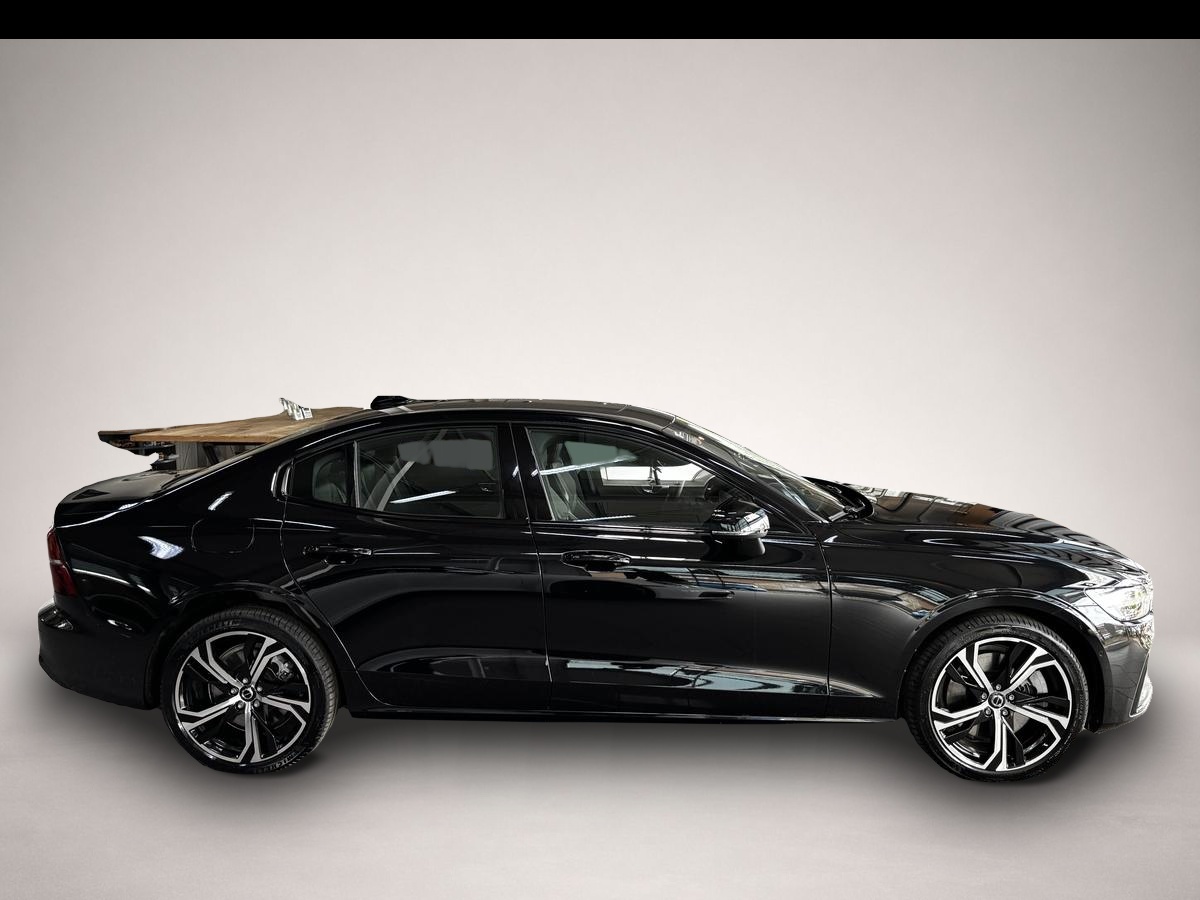 Bild 4 Volvo S60 B5 AWD Ultimate Dark LED ACC Pano 360 H&K