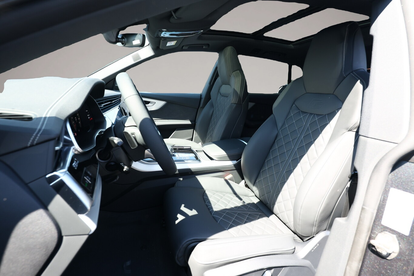 Bild 6 Audi Q8 2xS line AssistenzP+ 22Z Laser Pano HUD Klim4