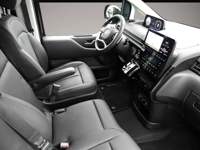 Fotografie 3 des Hyundai STARIA Prime CRDi Panorama Schiebedach Navi Lede