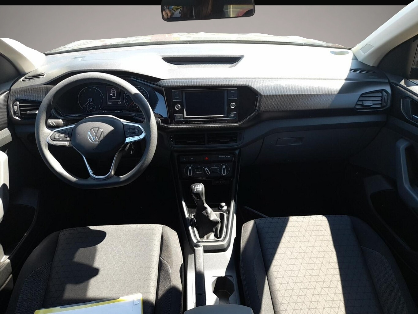 Bild 6 Volkswagen T-Cross 1.0 TSI 110 Life CompC PDC LM16Z LaneAs