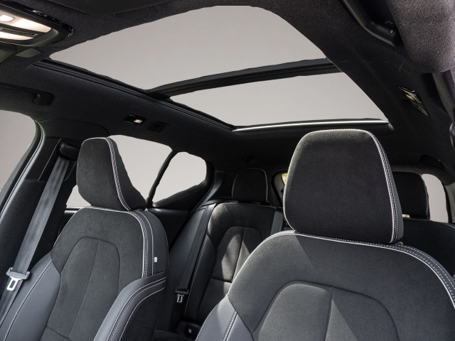 Volvo XC40 XC40 Ultimate Dark 2WD AHK Digitales Cockpit Mem - Thumbnail 5