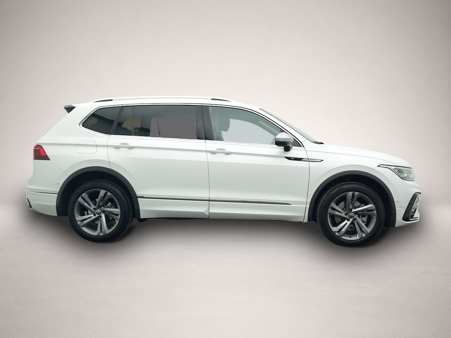 Bild 6 Volkswagen Tiguan Allspace 2.0 TDI DSG 4Mo. R-Line 7S. AHK