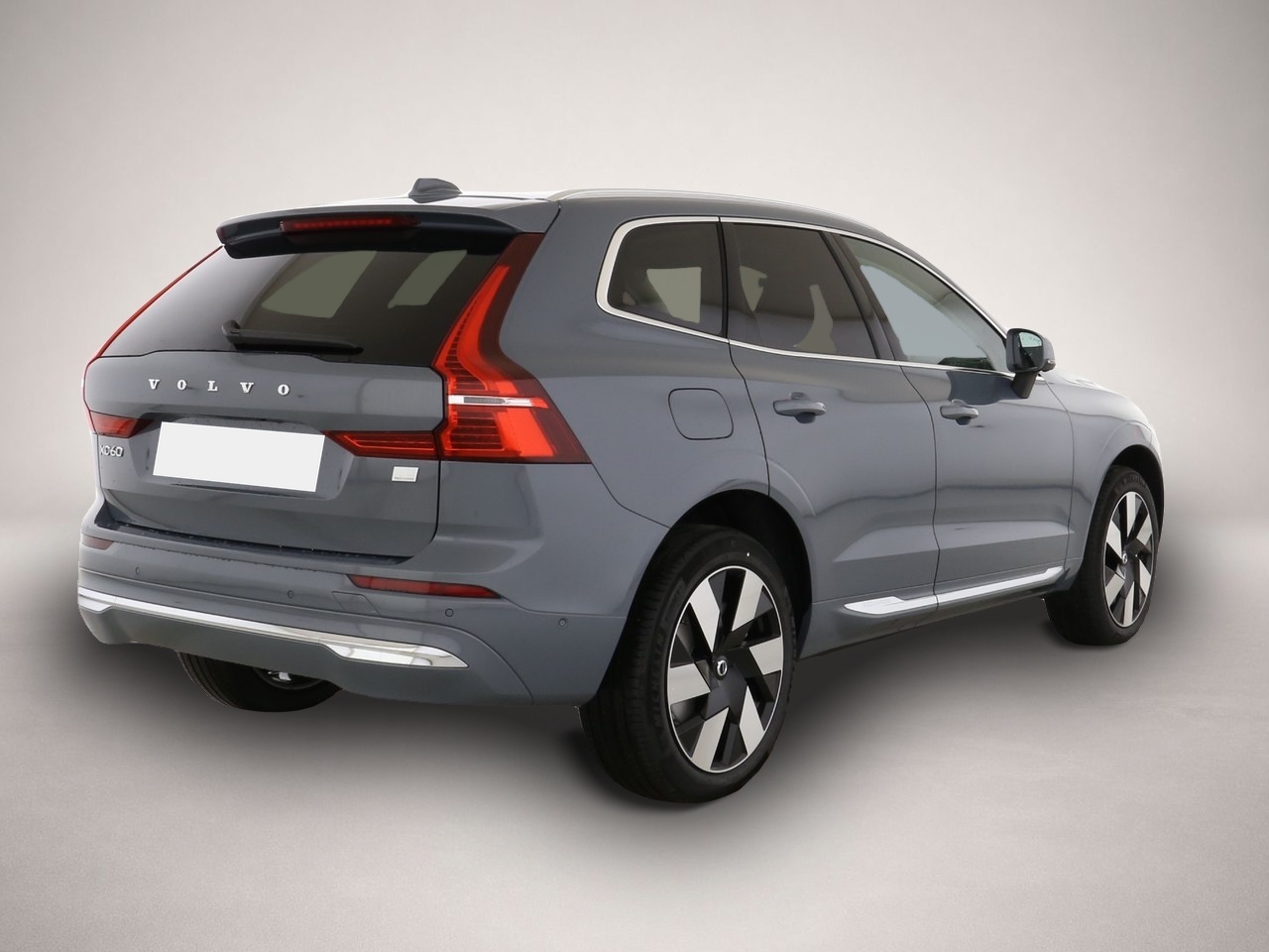 Bild 2 Volvo XC60 Plus Bright Recharge Plug-In Hybrid AWD T8