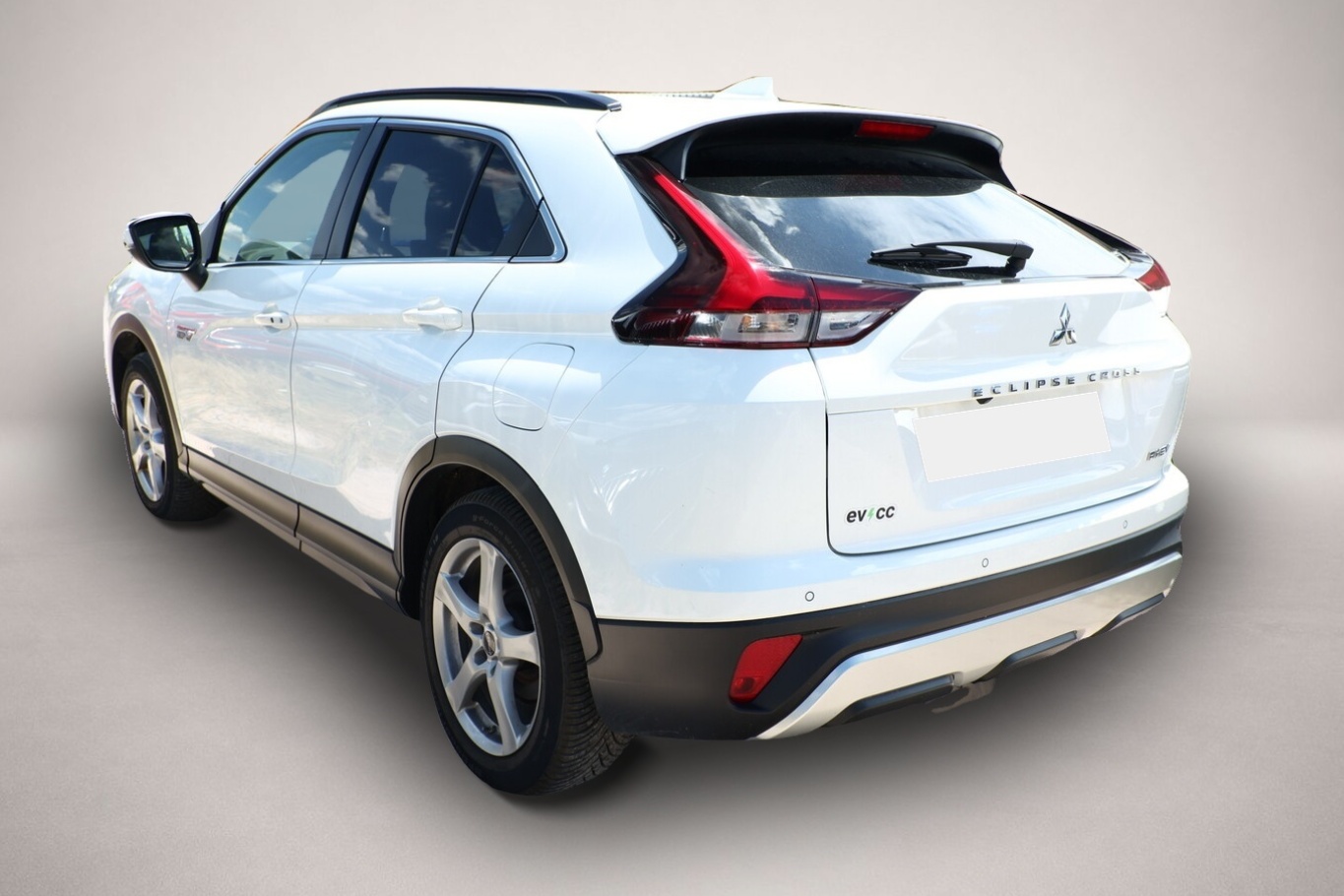 Fotografie 4 des Mitsubishi Eclipse Cross 2.4 MIVEC Hybrid Intro Edition ACC